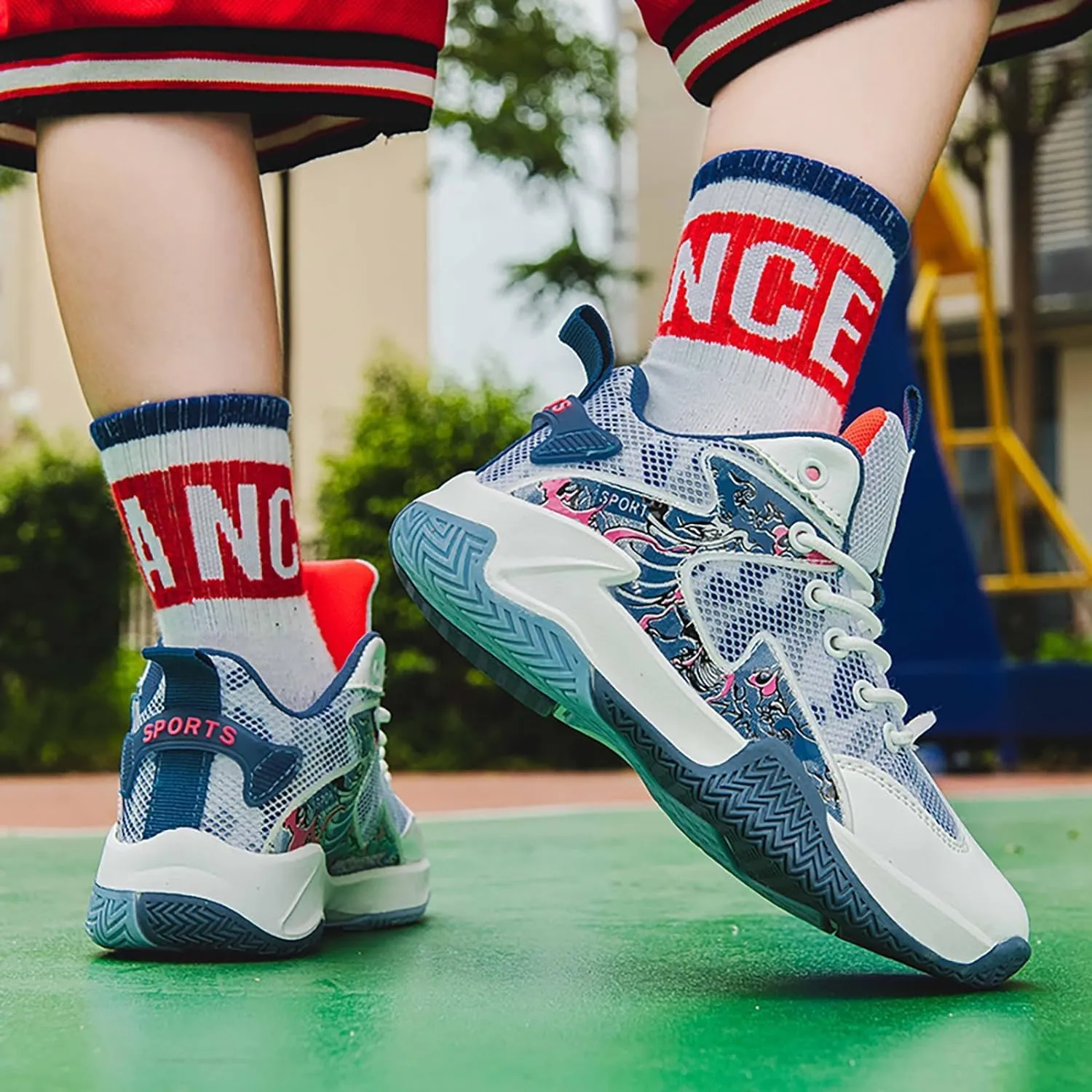 Boys Basketball Shoes Breathable Indoor Athletic Shoes Youth Outdoor Comfortable Basketball Shoes for Girls