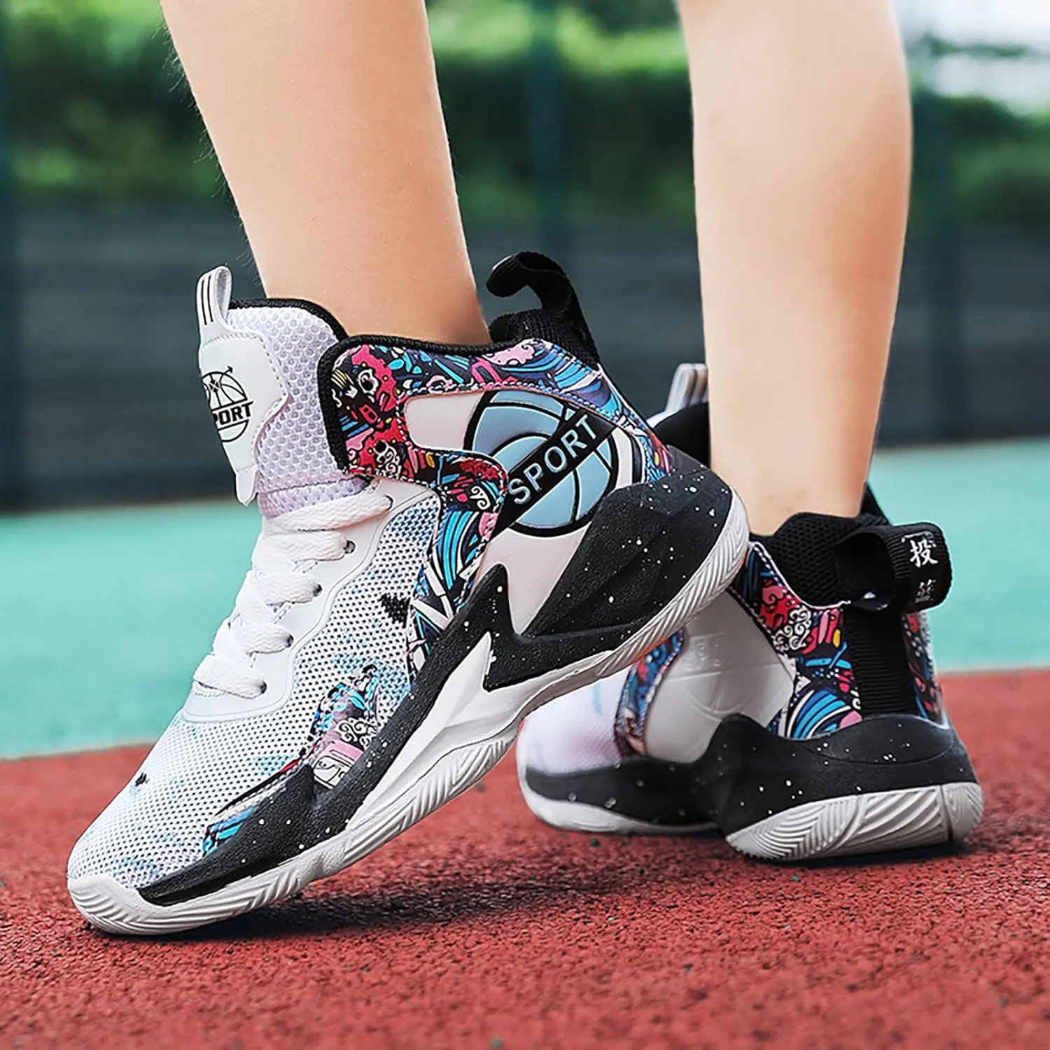 Boys Basketball Shoes Kids Basketball Sneakers Breathable Tennis Shoes for Boys Girls
