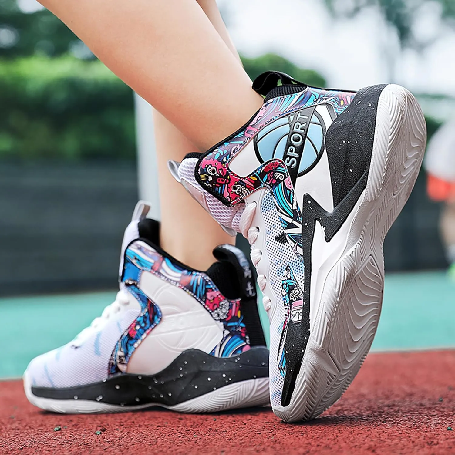 Boys Basketball Shoes Kids Basketball Sneakers Breathable Tennis Shoes for Boys Girls