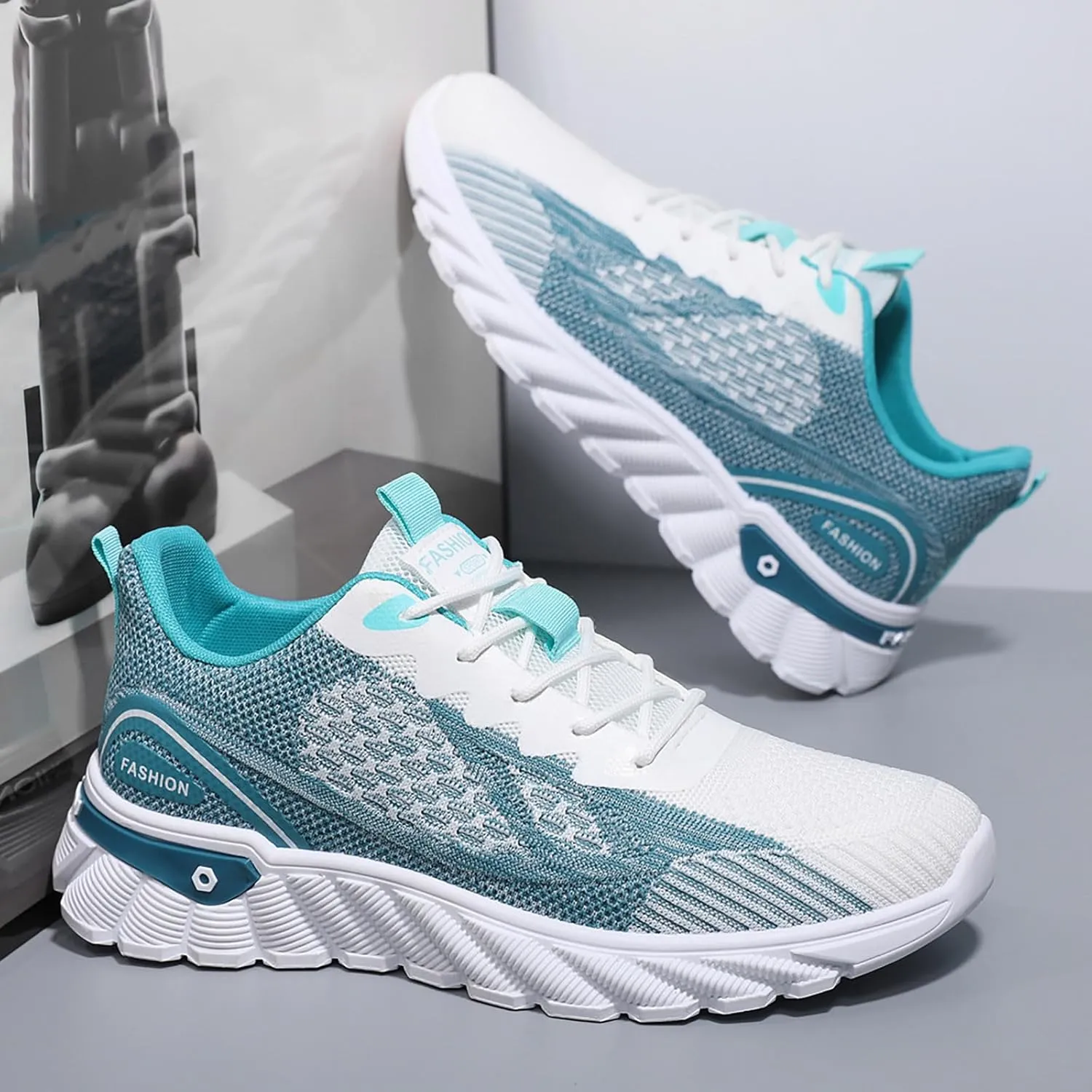 Casual Shoes Lace up Men's Shoes Summer New Breathable Casual Fly Weaving Mesh Mesh Running Sports