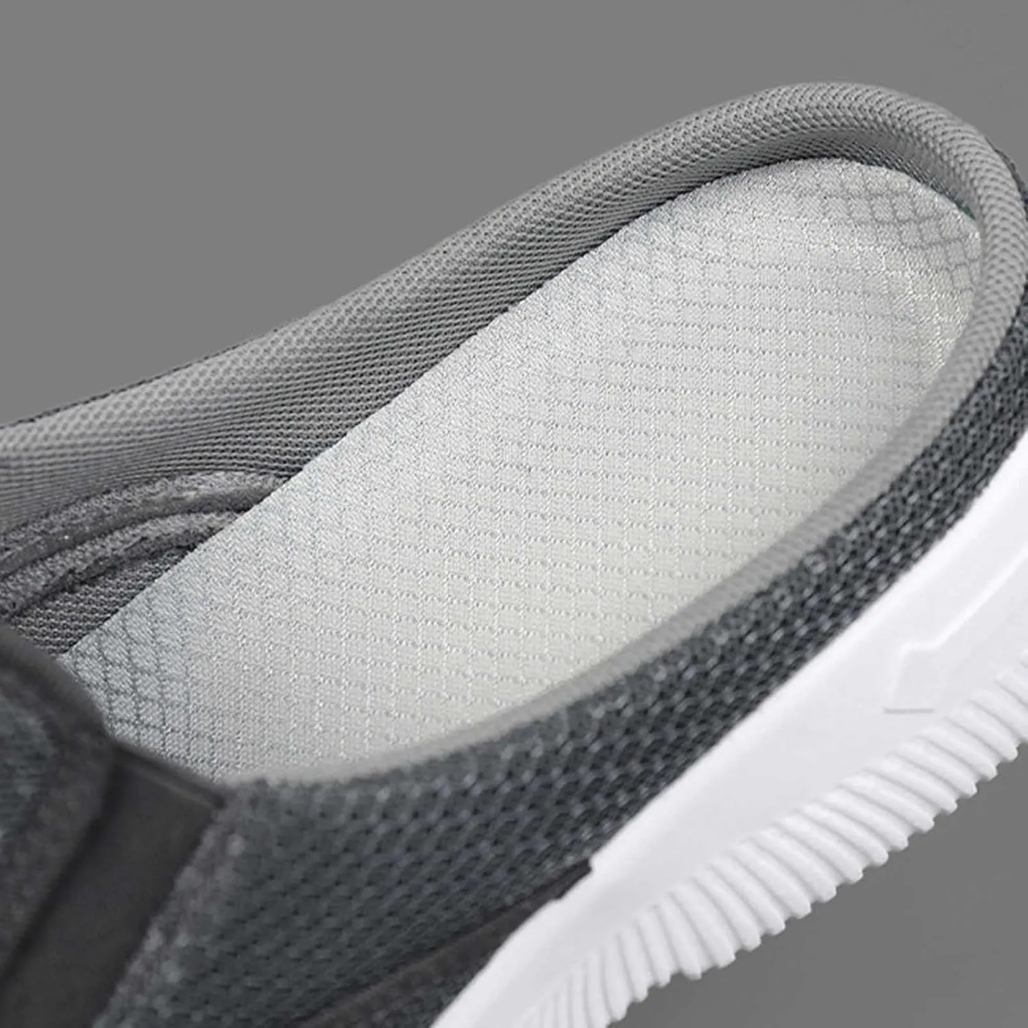 Casual Walking Shoes Men's Comfortable and Breathable Slip On Casual Shoes