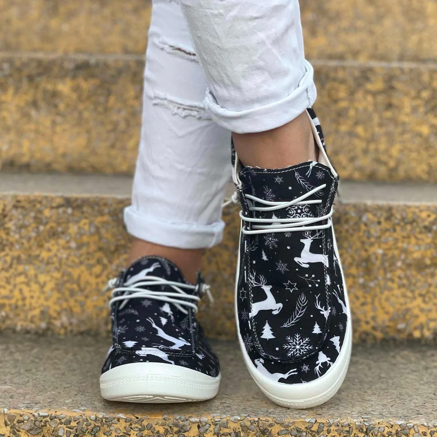Christmas Tennis Shoes for Women Dress Sneakers Men Wide Loafers for Men Christmas Canvas Shoes Women Indoor and Outdoor Soft Sole Fashion Daily Deals