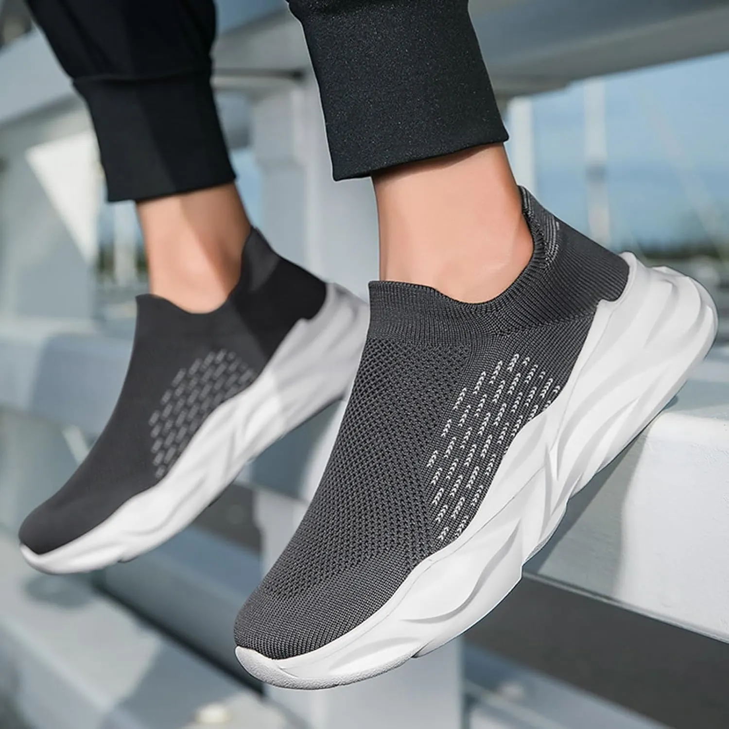 Fashion Sneakers Comfortable Men Sneakers Flying Weaver Mesh Large Size Elastic Socks Shoes Casual Sports Breathable