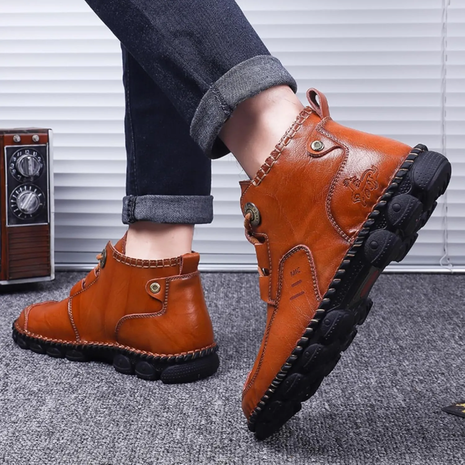 FOTN Mens Retro Leather Lace Up Chukka Ankle Boots Handmade Casual Mid-Top Non-Slip Outdoor Desert Hiking Driving Walking Loafers