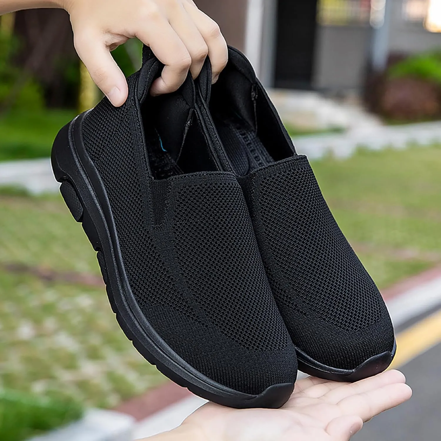 Lightweight Shoes Spring and New Mesh Non Slip Walking Shoes with Lightweight Elderly Soft Sole Casual Dad