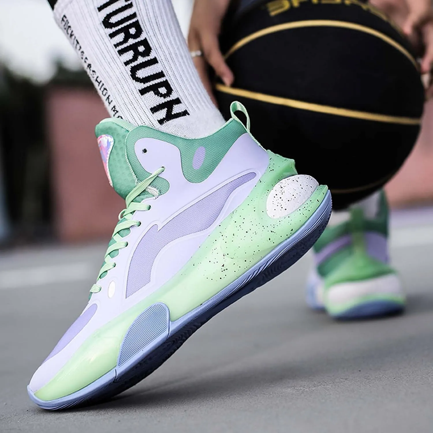 Men Women Non-Slip Basketball Shoes Fashion Breathable Sneakers Cushioning Rebound Sports Running Shoes Street Walking Casual Sports Basketball Shoes