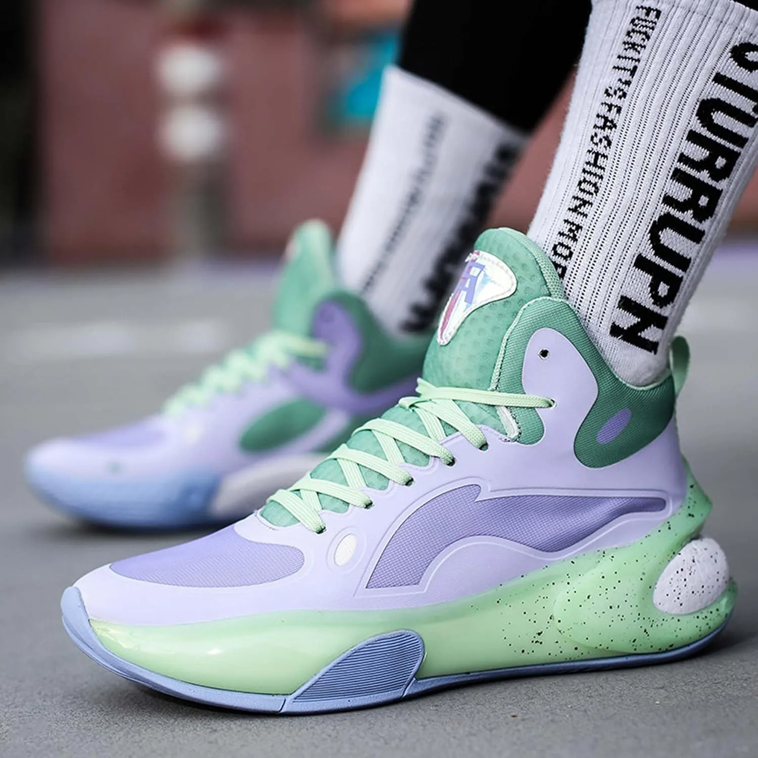Men Women Non-Slip Basketball Shoes Fashion Breathable Sneakers Cushioning Rebound Sports Running Shoes Street Walking Casual Sports Basketball Shoes