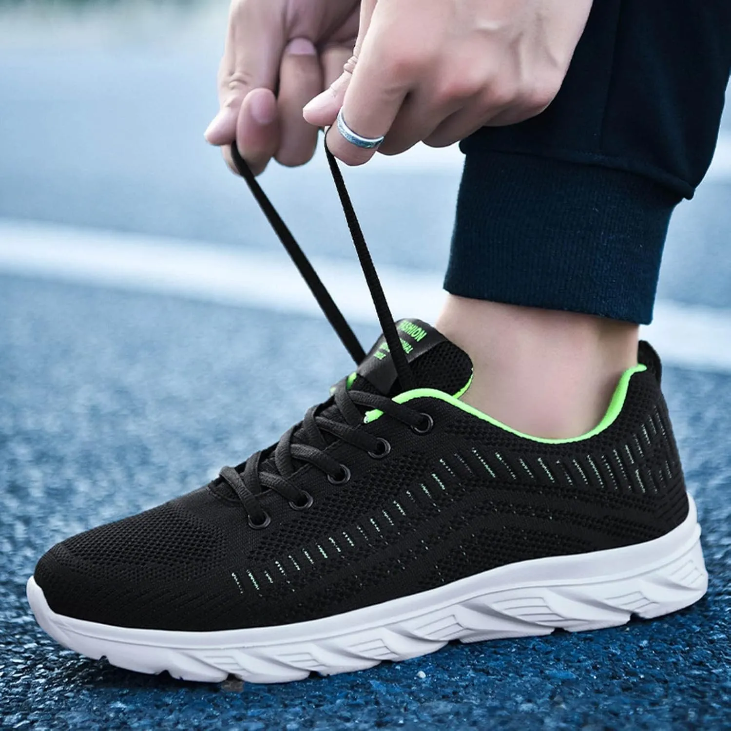 Men's Breathable Mesh Running Shoes Breathable Mesh Comfortable Tennis Shoe Men's Classic Casual Walking Shoes
