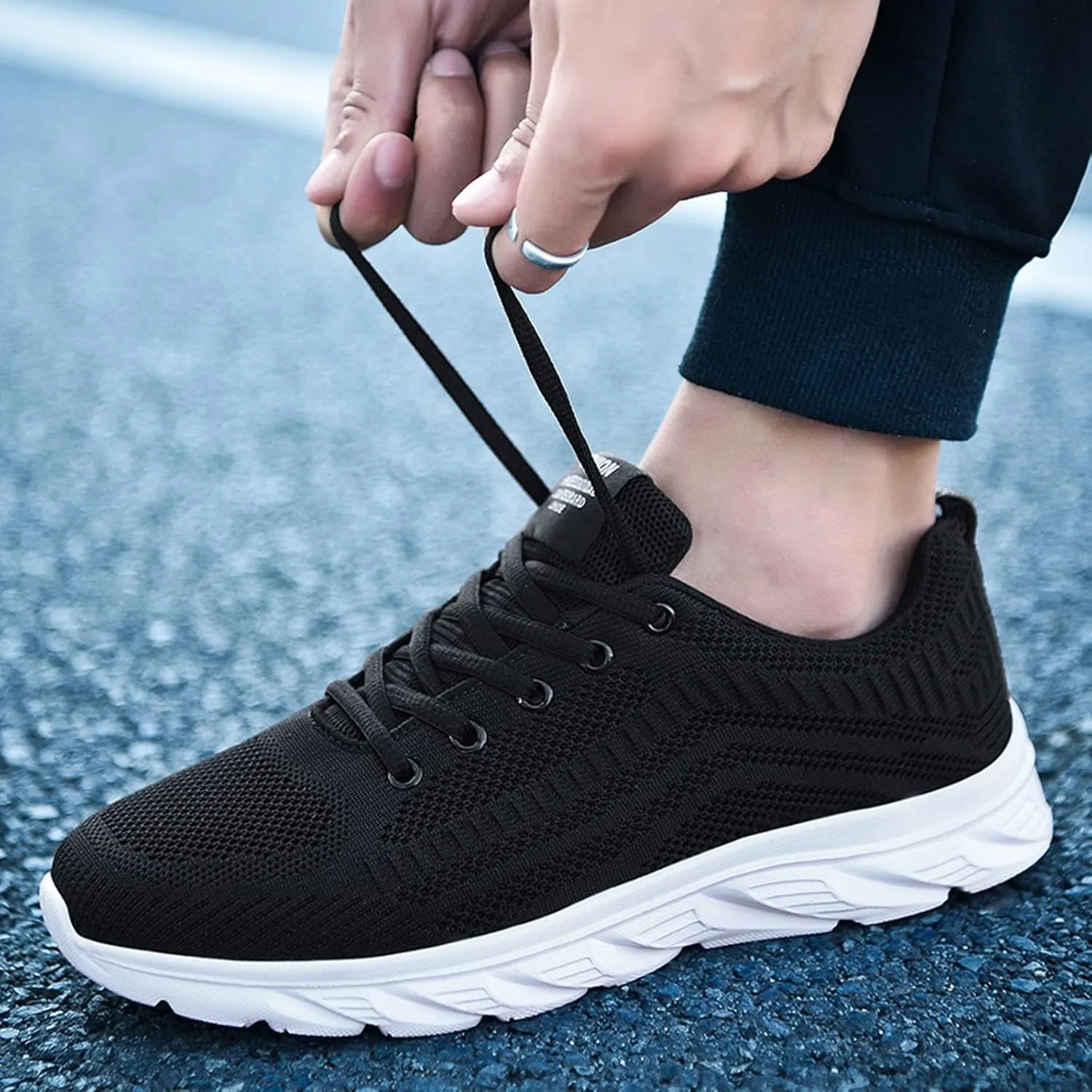 Men's Breathable Mesh Running Shoes Breathable Mesh Comfortable Tennis Shoe Men's Classic Casual Walking Shoes