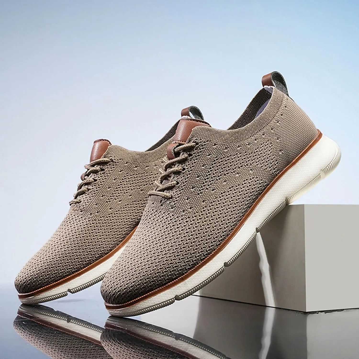 Men's Breathable Mesh Running Shoes Casual Sneaker Mesh Breathable Walking Shoe Men's Comfortable Barefoot Shoes