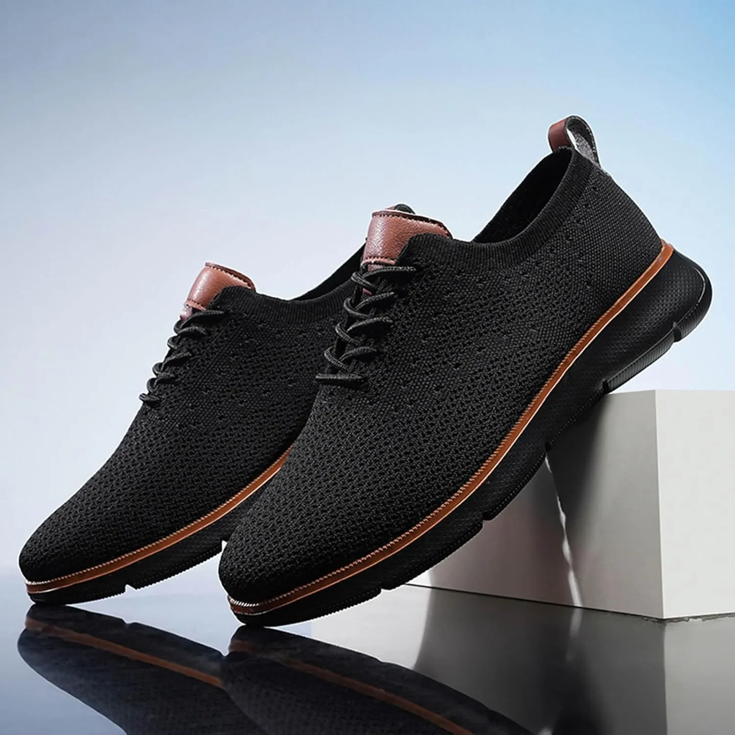 Men's Breathable Mesh Running Shoes Casual Sneaker Mesh Breathable Walking Shoe Men's Comfortable Barefoot Shoes