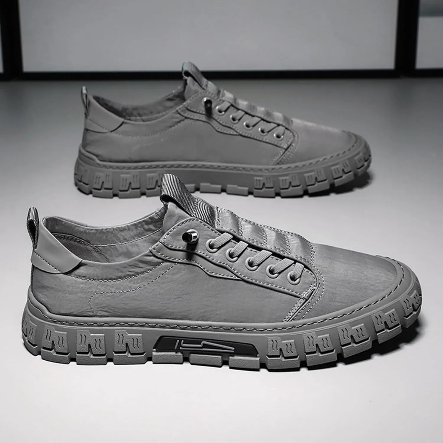 Men's Breathable Mesh Running Shoes Casual Sneaker Mesh Breathable Walking Shoe Men's Comfortable Canvas Shoes