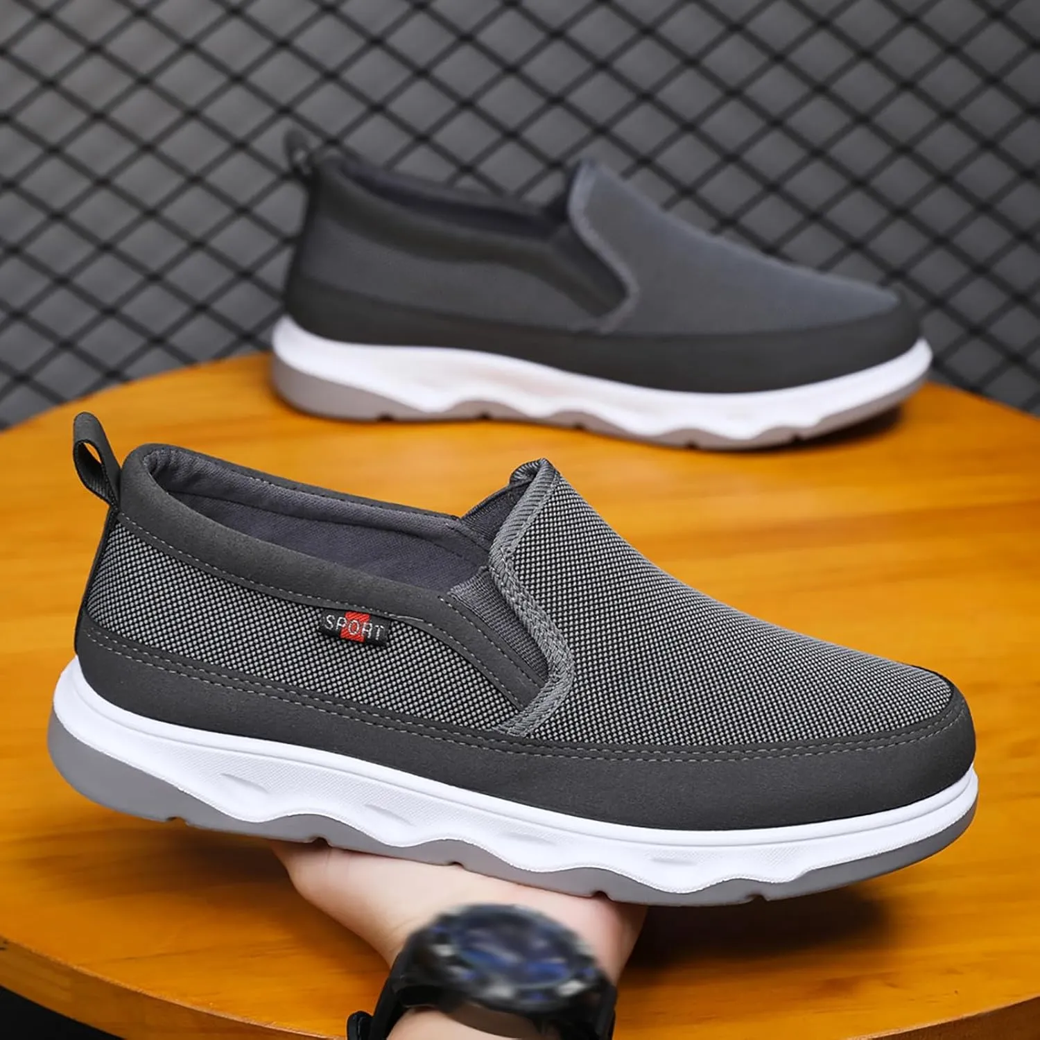 Men's Casual Dress Sneakers Men's Canvas Shoes Sports Casual Korean Version of The Trend of Fashion Breathable Slip On