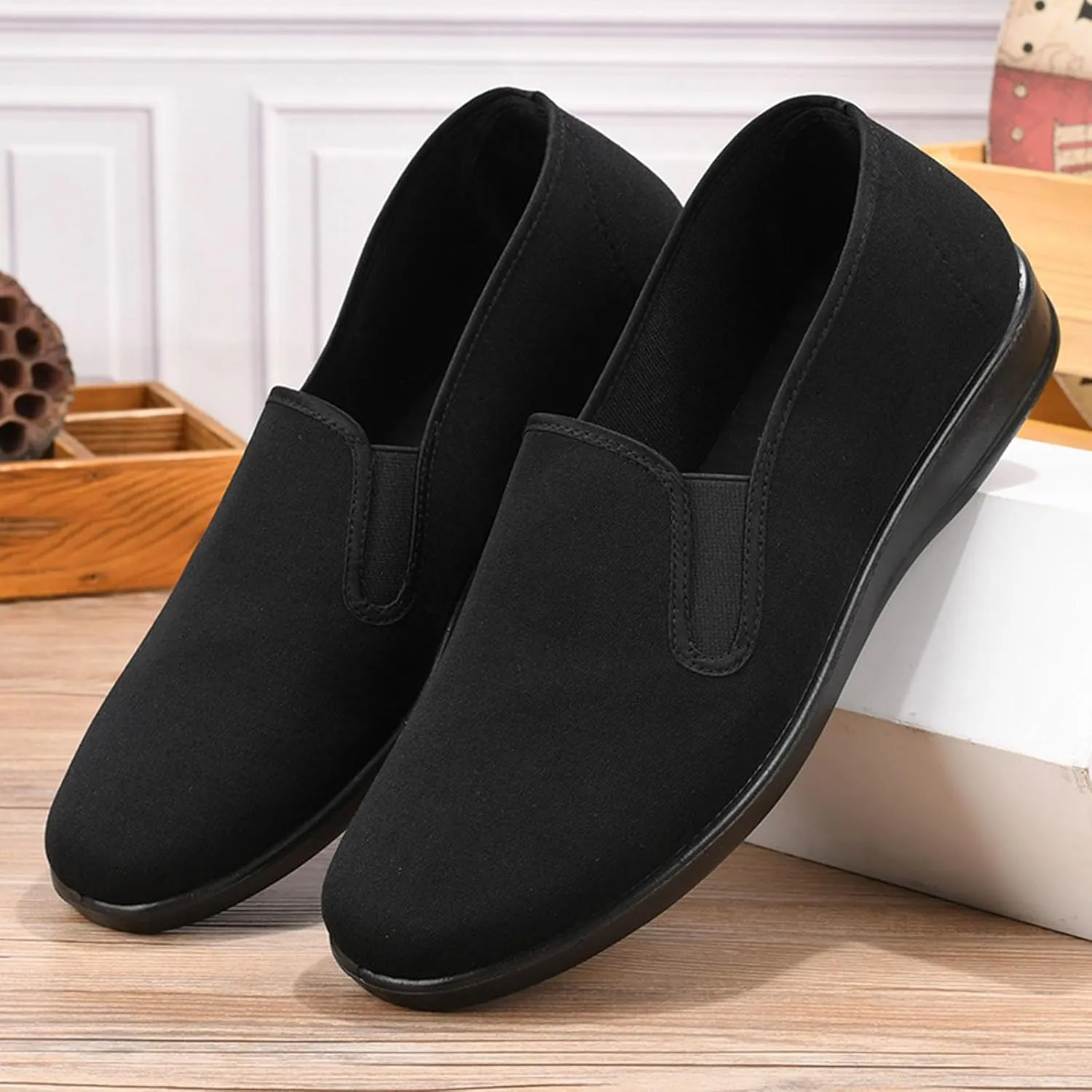 Men's Lightweight Non Slip Barefoot Shoes Work Shoes Breathable Comfortable Sneakers Flat Bottom Shoes for Men
