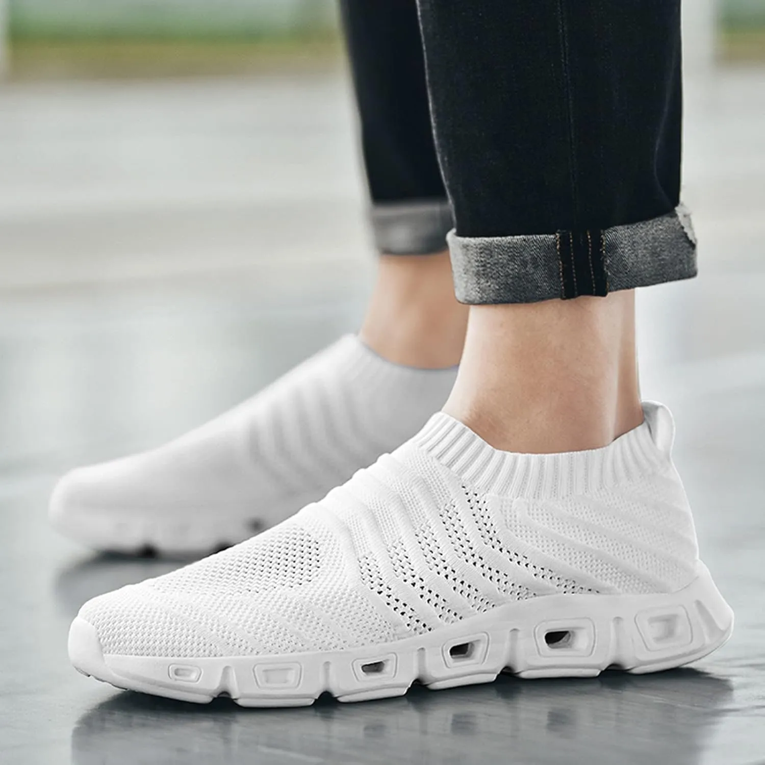 Mens Loafers & Slip-Ons Men Sports Shoes Spring and Summer Fashionable New Pattern Breathable Mesh Comfortable