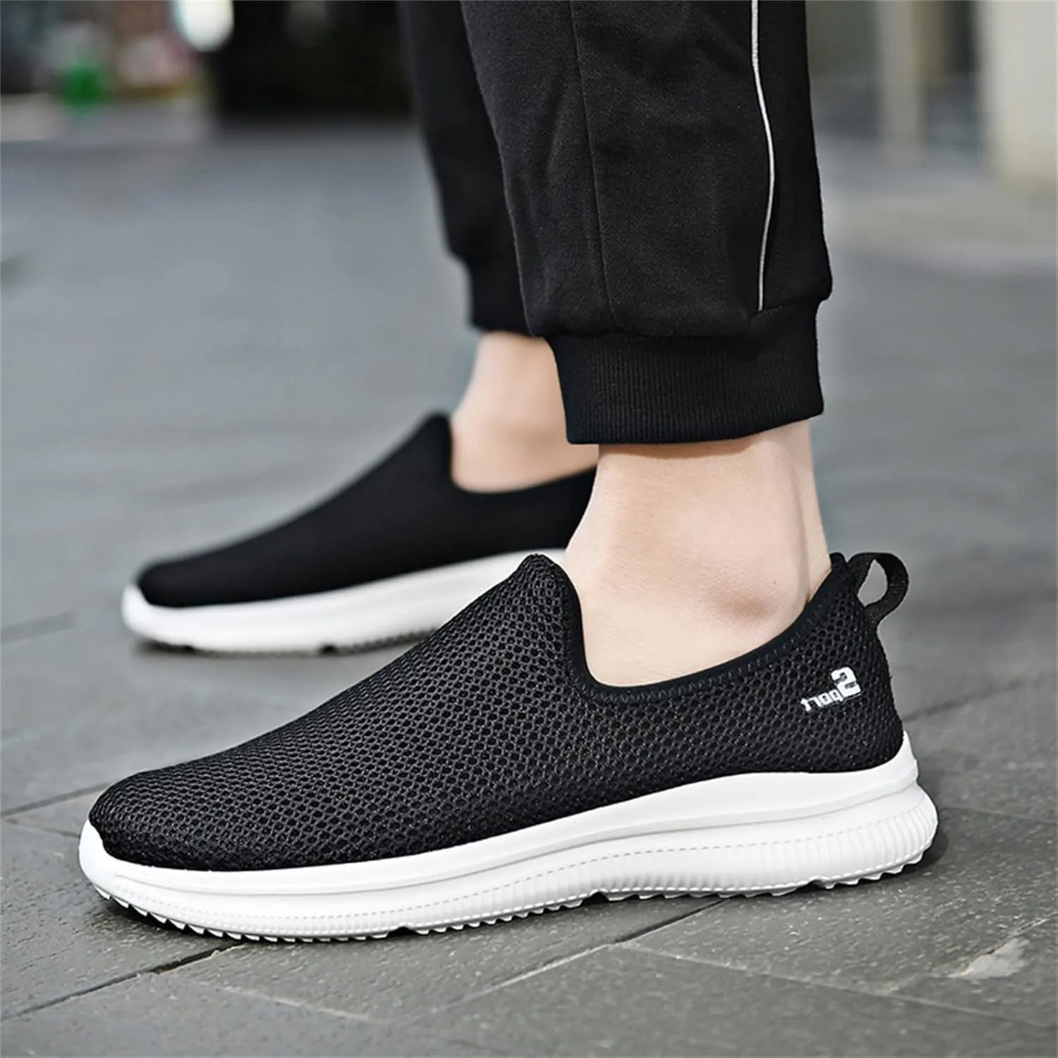 Men's Sport Breathable Mesh Shoes Lightweight Breathable Slip On Running Shoe Lightweight Elderly Slip On Shoes