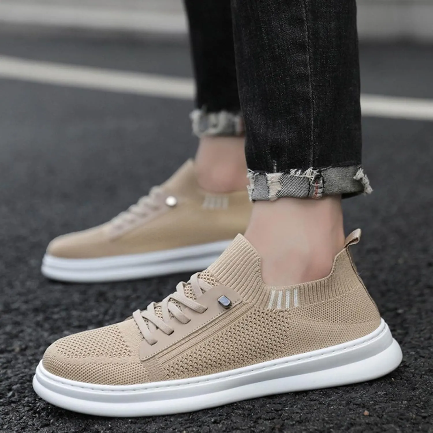 Sneakers Business Breathable Fashion Summer and Men Sneakers Fly Woven Mesh Breathable and Comfortable Slip On