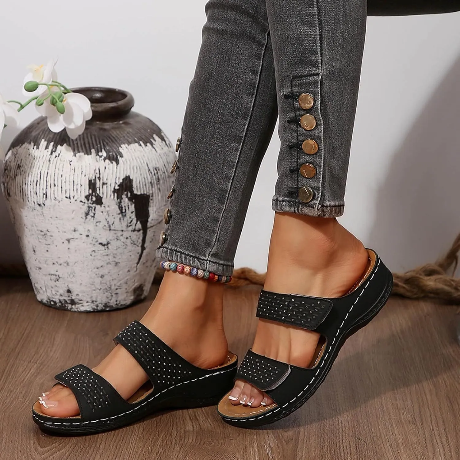 Stylish Women's Slipper with Rhinestone Design Casual Everyday Wear Perfect Summer Outfits Slipper Socks Women Winter