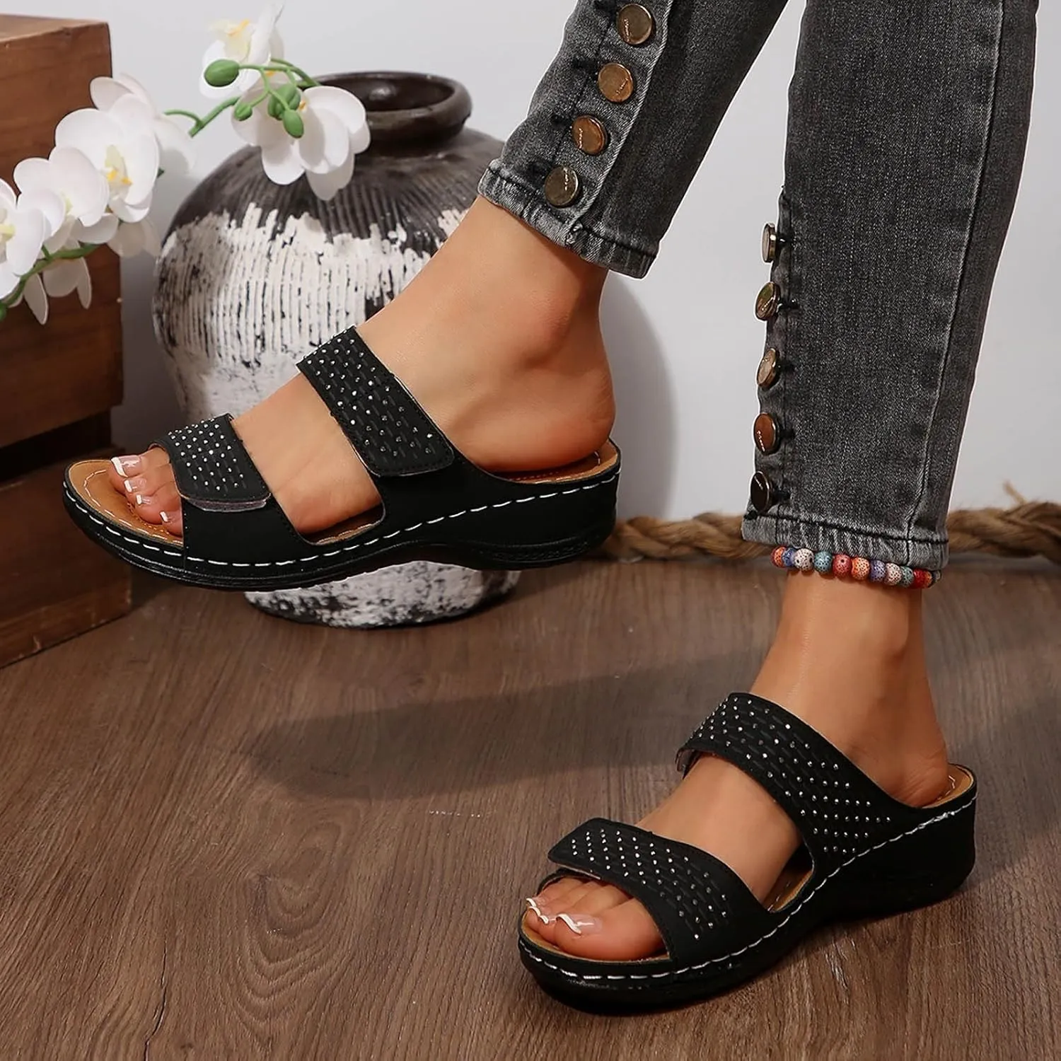 Stylish Women's Slipper with Rhinestone Design Casual Everyday Wear Perfect Summer Outfits Slipper Socks Women Winter