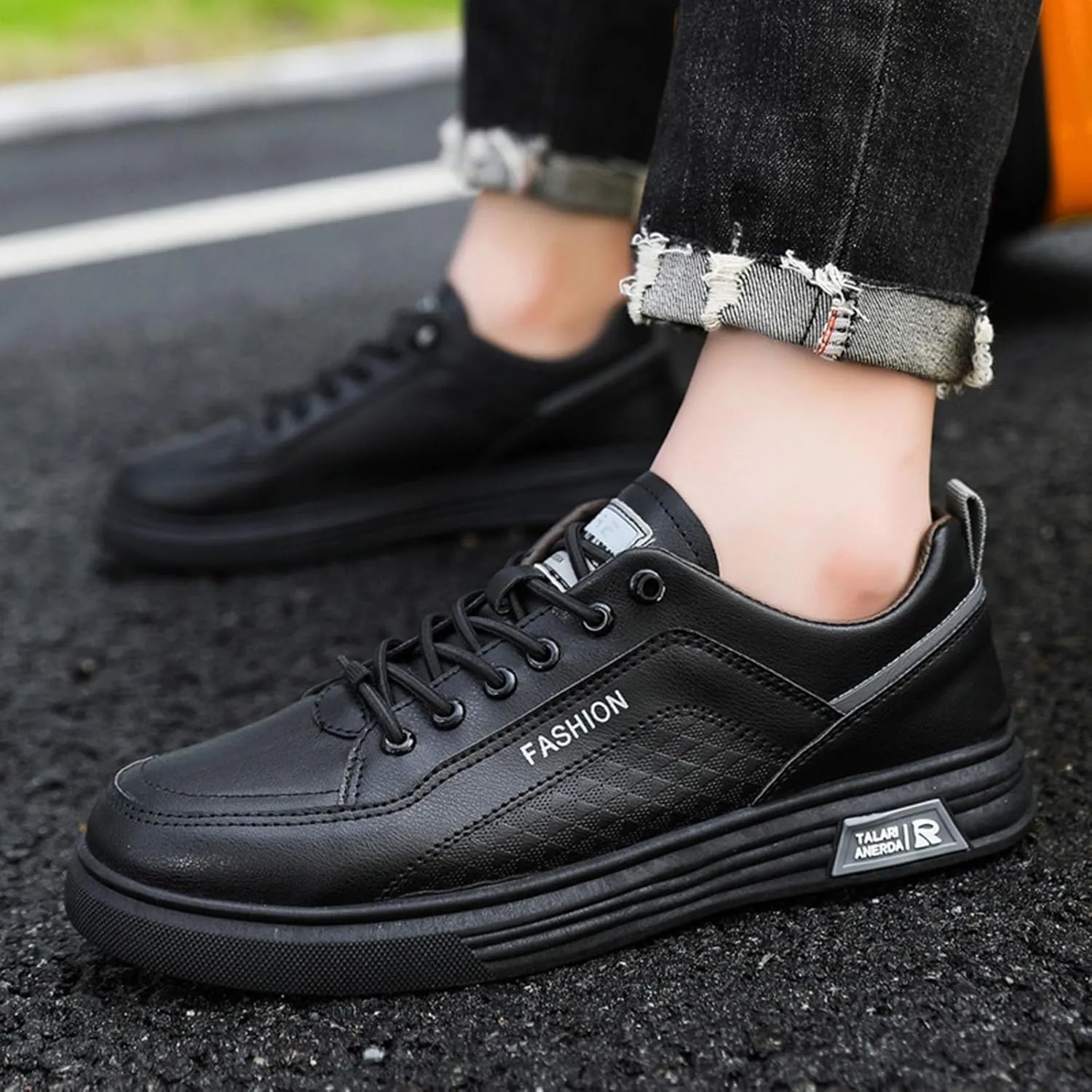 Tennis Walking Shoes Men's Fashion Round Toe Lace Up Leather White Shoes Casual Comfortable Breathable Sneakers