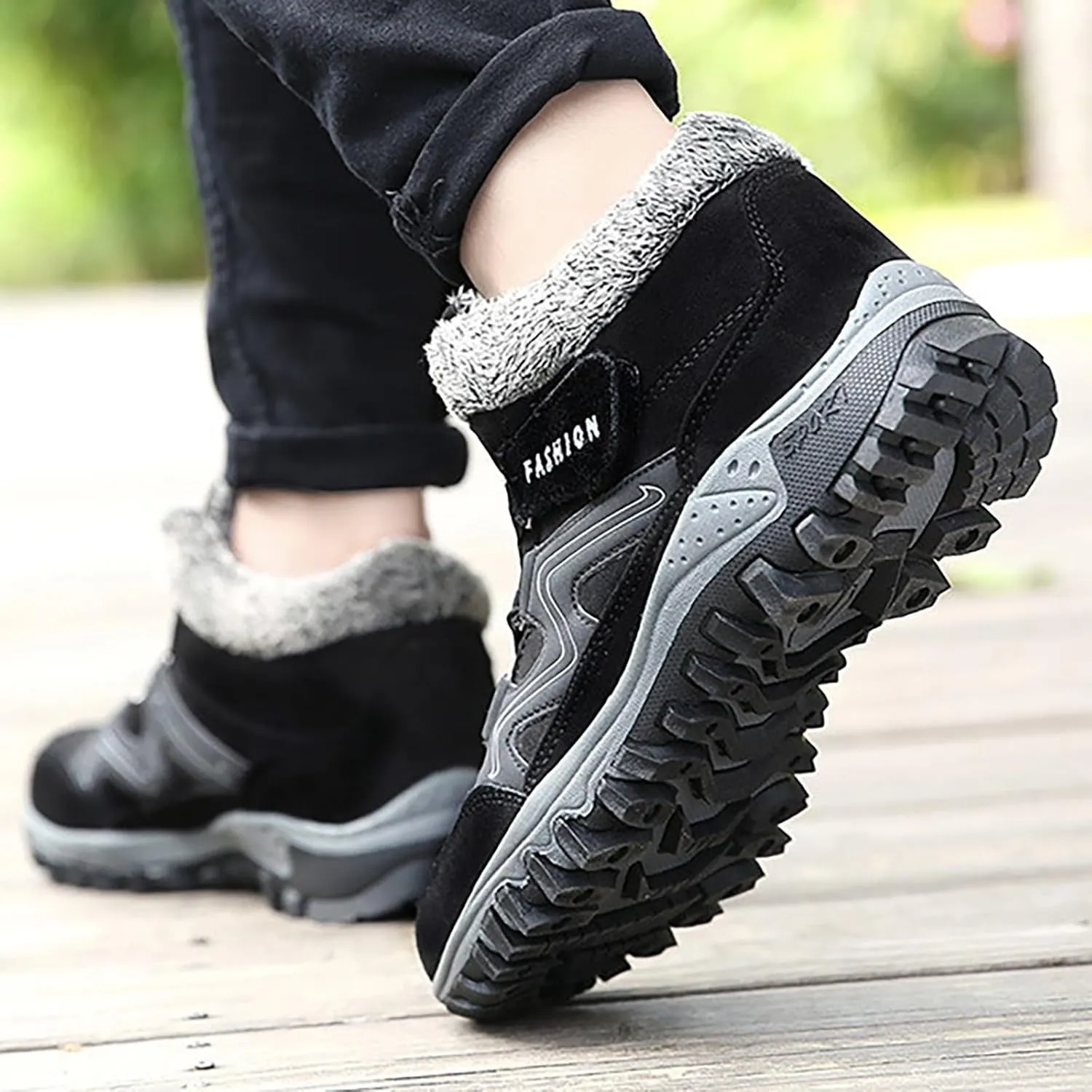 Winter Warm Thick Sole Men Snow Boots Couple Mid Top Cotton Sports Shoes Comfortable Construction Shoes