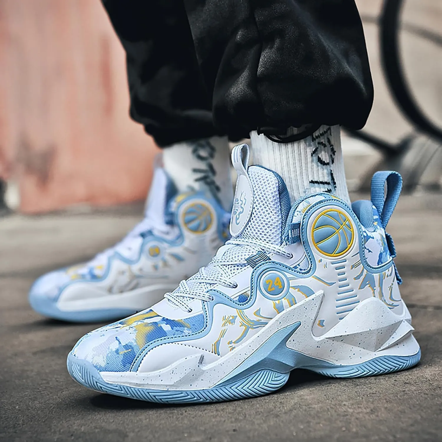 Women Men Basketball Shoes Breathable Non Slip Outdoor Fashion Graffiti Training Shoes Arch Support Unisex Sneakers