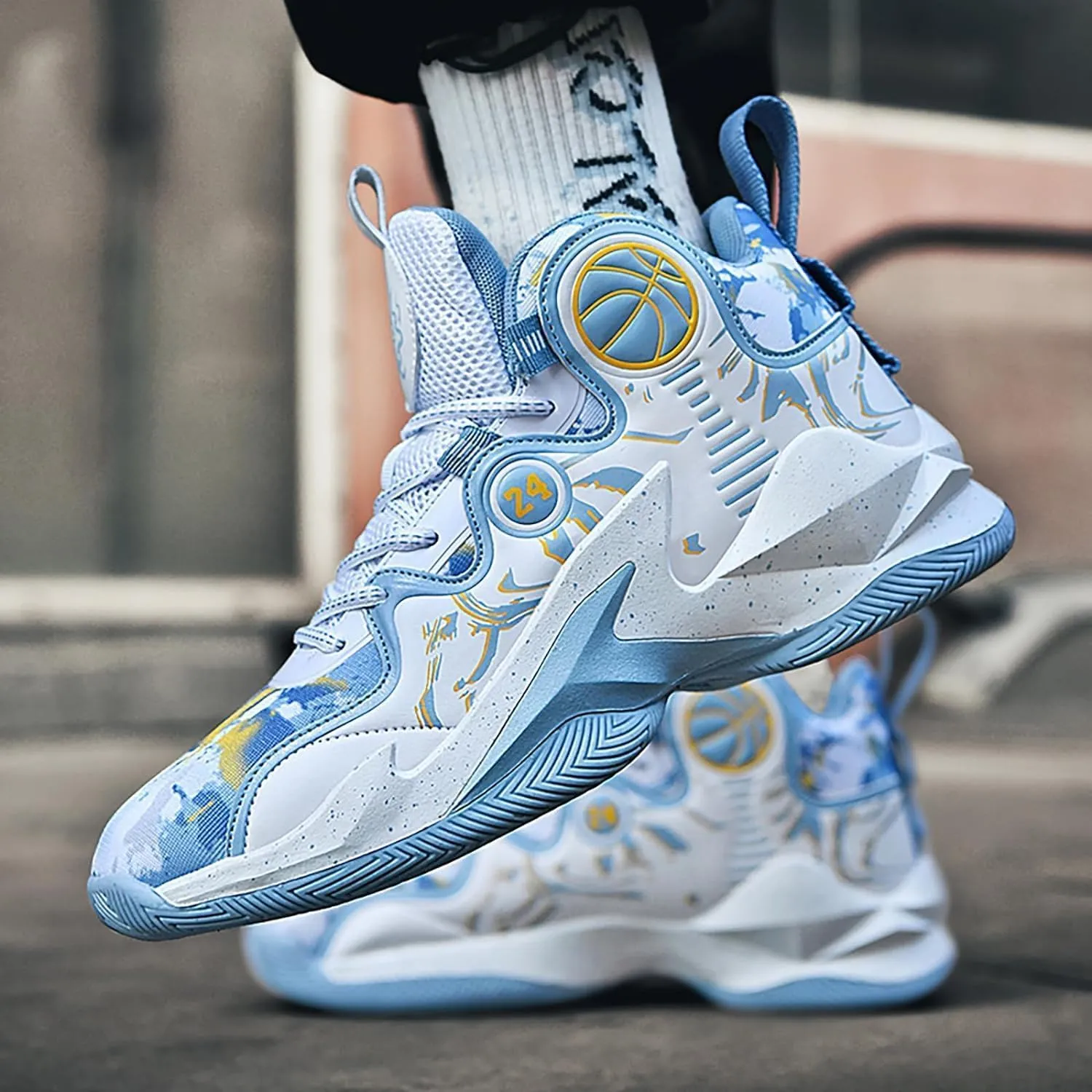 Women Men Basketball Shoes Breathable Non Slip Outdoor Fashion Graffiti Training Shoes Arch Support Unisex Sneakers